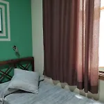 Puerta Carmona 2*