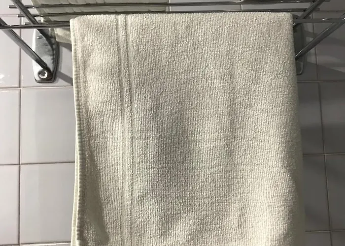 オスタル プエルタ カルモナ ゲストハウス